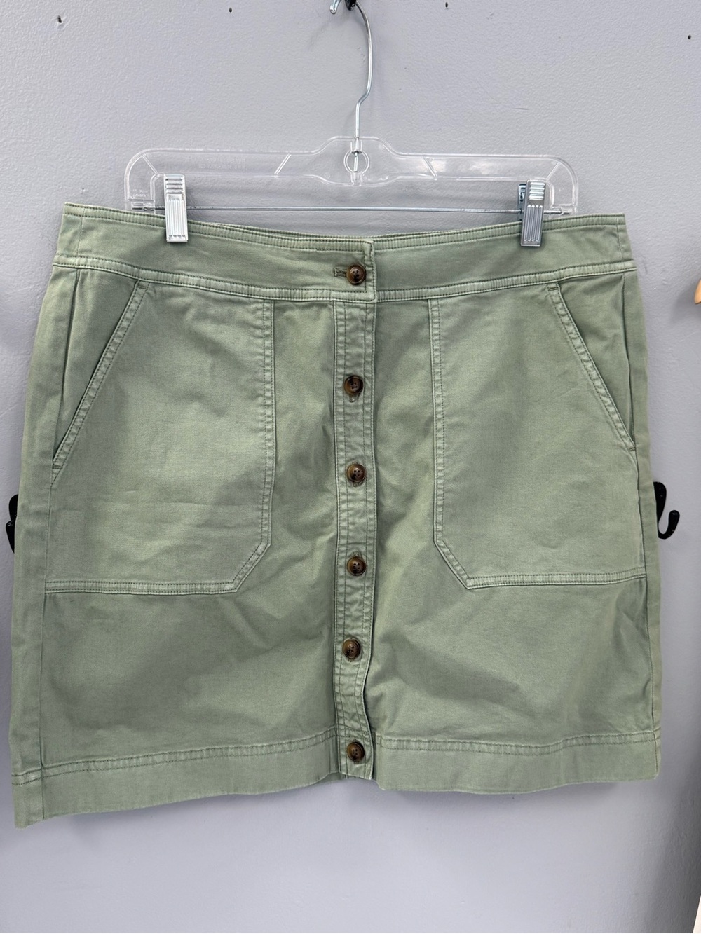 Vineyard Vines Sage Green Button-Front Mini Skirt